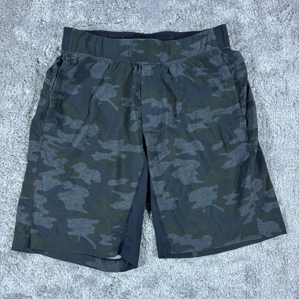 Lululemon T.H.E. Shorts Mens Medium 9" Lined Lotus Camo Inkwell Black Activewear